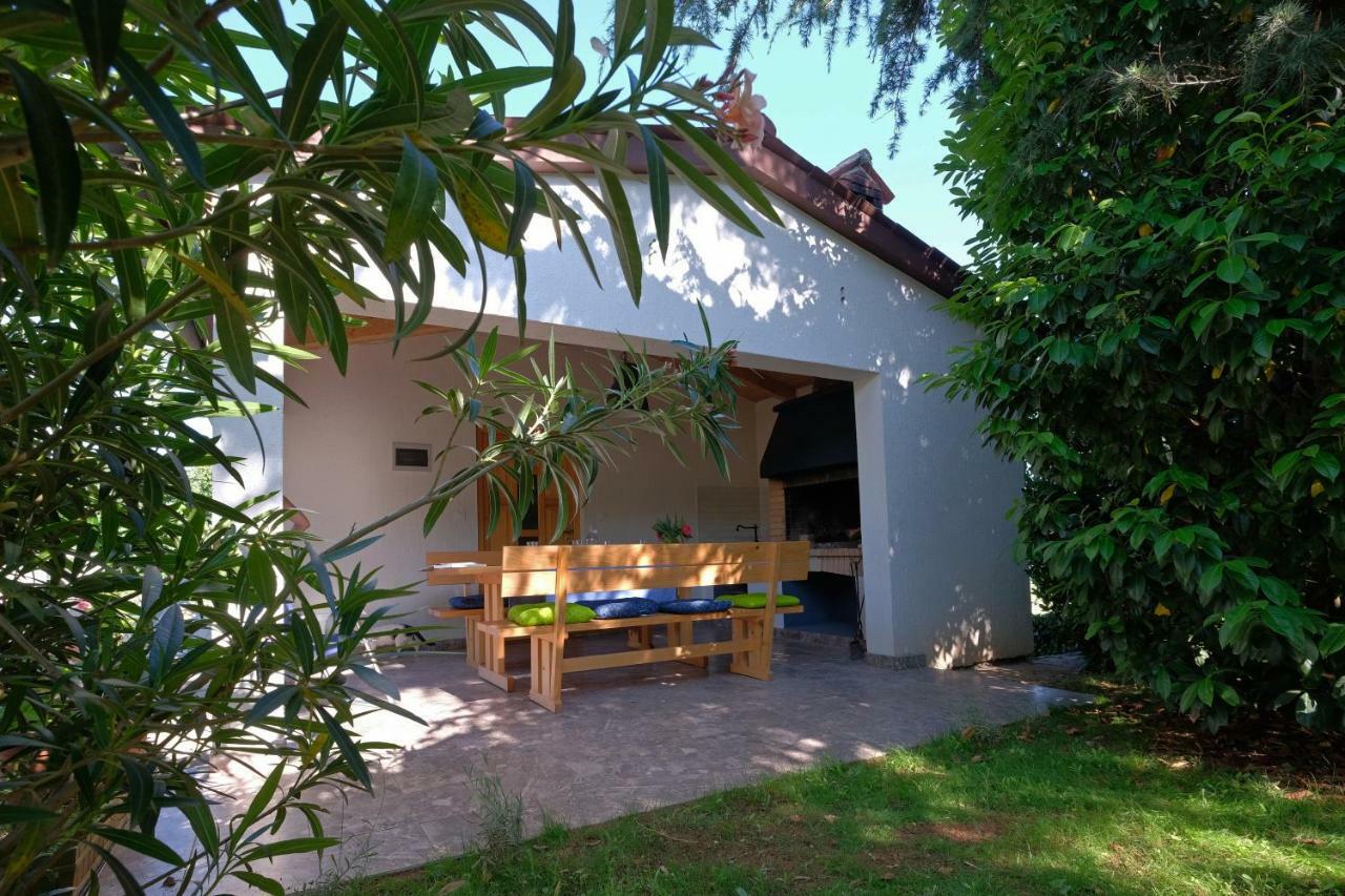 Holiday Home Kipo I Lunja Medulin Exterior foto